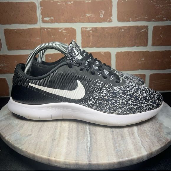 Nike Shoes - Nike Flex Contact Shoes Womens Size 8.5 Athletic Running Sneakers Oreo